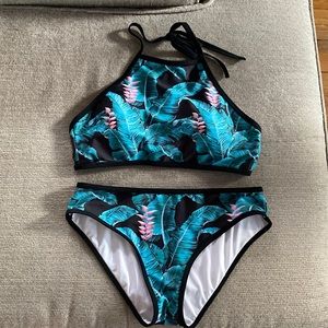Halter bikini